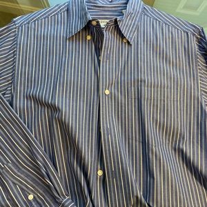 Men’s size medium button down casual dress shirt. Covington brand blue stripe